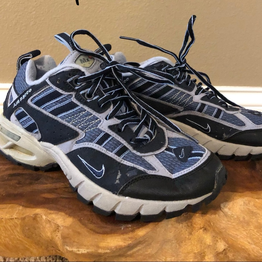 Nike tennis shoes